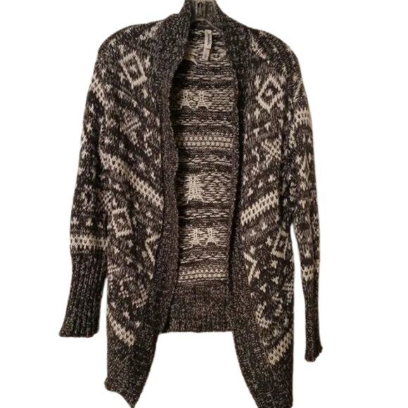 Aeropostale Grey and Cream Aztec Pattern Knit Cardigan Size Large - Picture 2 of 6